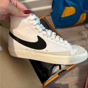 Nike Blazer Mid 77 Orange Box